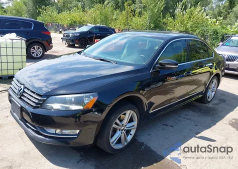 2015 Volkswagen Passat 1.8T Sel Premium from USA, damaged, VIN 1VWCS7A37FC013115